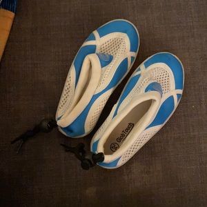 Water shoes
